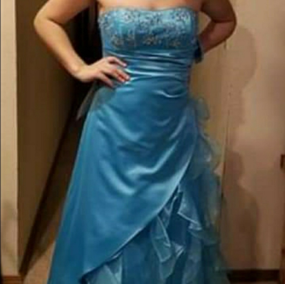 Poofy dress